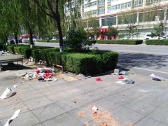 陕西省榆林市市区一角的【肮脏】无人管理