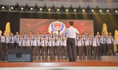 河南固始警方举行民警授勋暨新警宣誓仪式