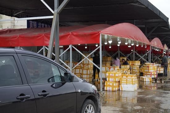 宝山区江阳市场违建随处可见(一) 宝山区江阳市场违建随处可见(一)