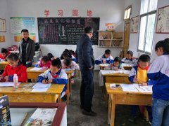 德江县厦阡小学举行“禁毒”主题书画比赛