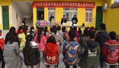 房东红:扶贫一线见真情