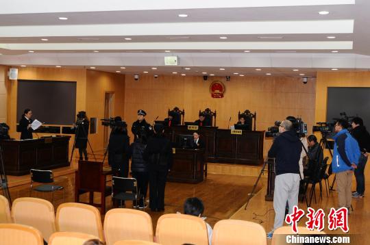 上海楼市谣言始作俑者案在沪开庭